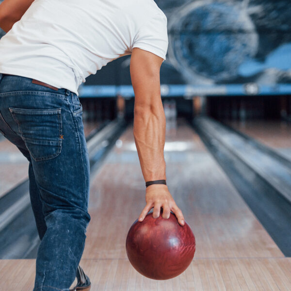 How to bowl better - a guide to bowling for beginners.