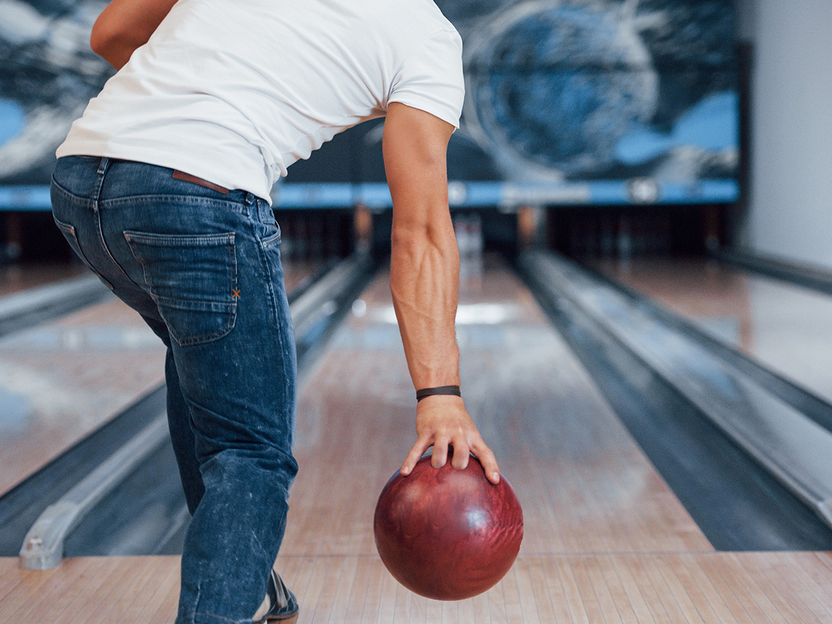 How to bowl better - a guide to bowling for beginners.